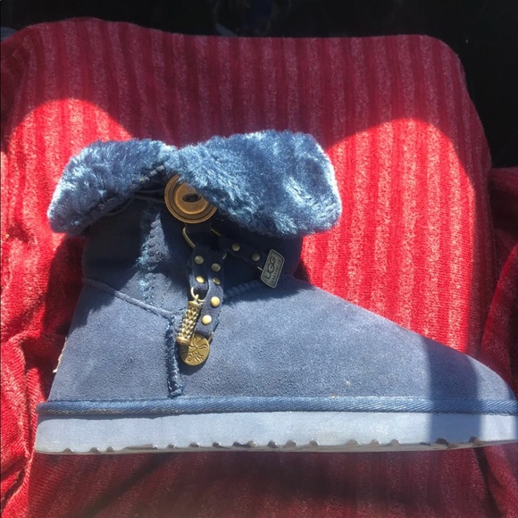 Brand New Azalea Charm UGG Australia Bailey Boots - Picture 4 of 6